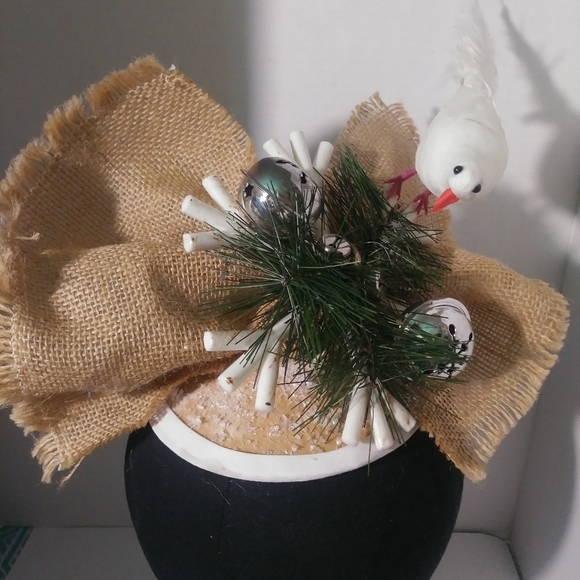 Tan & white Holiday hat w/ burlap bow - Picture 2 of 3